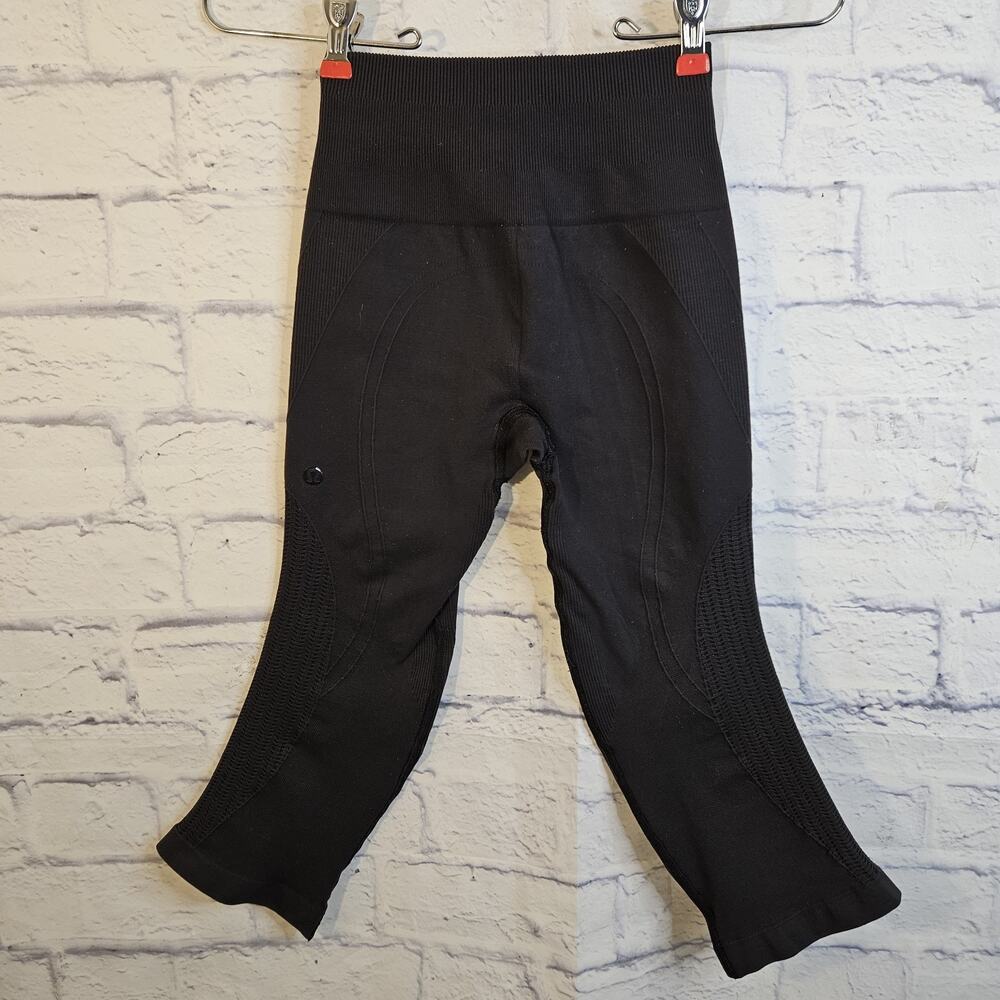 Lululemon In The Flow Crop Leggings Black XS - Picture 3 of 4